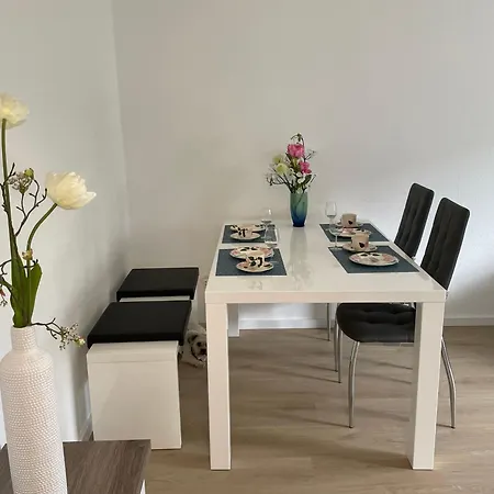 Sieben, Zentral Gelegene Mit Tiefgaragenstellplatz *