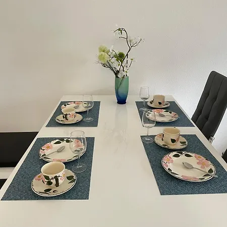 Sieben, Zentral Gelegene Mit Tiefgaragenstellplatz *