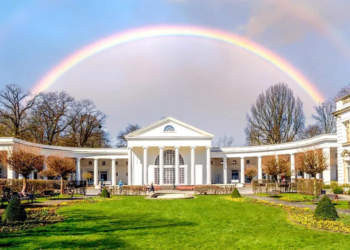 Lägenhet Sieben, Zentral Gelegene Mit Tiefgaragenstellplatz Bad Oeynhausen