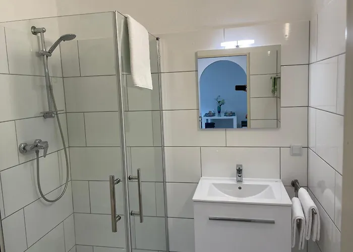 Apartment Sieben, Zentral Gelegene Mit Tiefgaragenstellplatz *